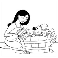 Раскраски с героями из мультфильма Мулан (Mulan) - Муулан моет зайчика