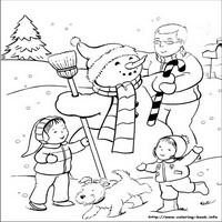 Раскраски про Новый год - лепим снеговика
